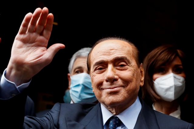 Σίλβιο Μπερλουσκόνι – Ξανά στο νοσοκομείο ο πρώην πρωθυπουργός της Ιταλίας