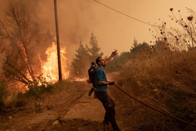Φωτιές – Αποκαλυπτικοί διάλογοι πυροσβεστών για την ώρα της μάχης στην Εύβοια