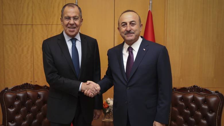 Επικοινωνία Λαβρόφ και Τσαβούσογλου στη σκιά των εξελίξεων στο Αφγανιστάν