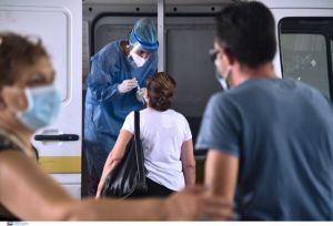 Θωμαΐδης – Εφιαλτική πρόβλεψη για 10.000 κρούσματα ημερησίως τον Σεπτέμβριο