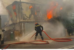 Εκτακτη ενημέρωση Χαρδαλιά για τις φωτιές