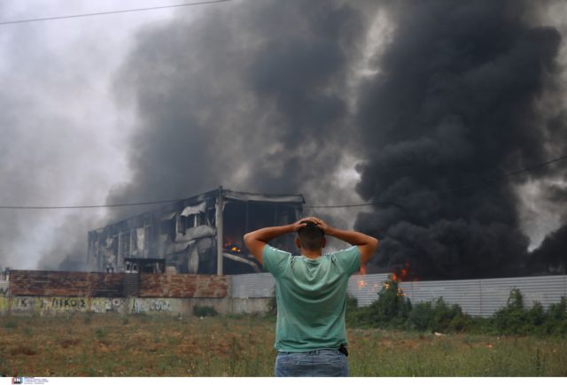 Φωτιά στην Αττική – Πού εντοπίζονται τα κύρια μέτωπα – Στη μάχη τα εναέρια μέσα