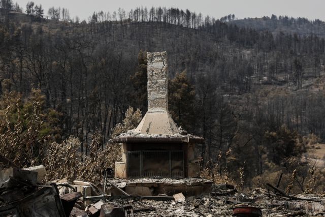 Φωτιές – Σύσκεψη υπό τον Μητσοτάκη για την ανασυγκρότηση των πυρόπληκτων περιοχών της Εύβοιας
