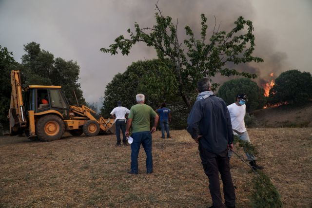 Φωτιά στην Ηλεία – Εκκενώνονται κι άλλοι οικισμοί