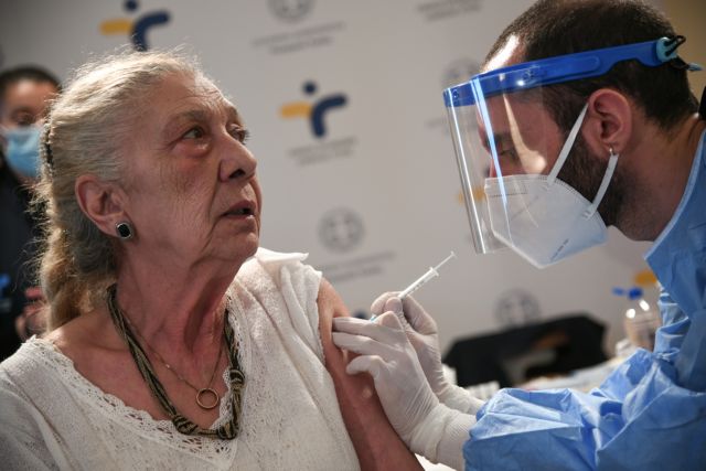 Κοροναϊός – Το σχέδιο για τον εμβολιασμό με την τρίτη δόση – Σήμερα οι ανακοινώσεις για τις ευπαθείς ομάδες