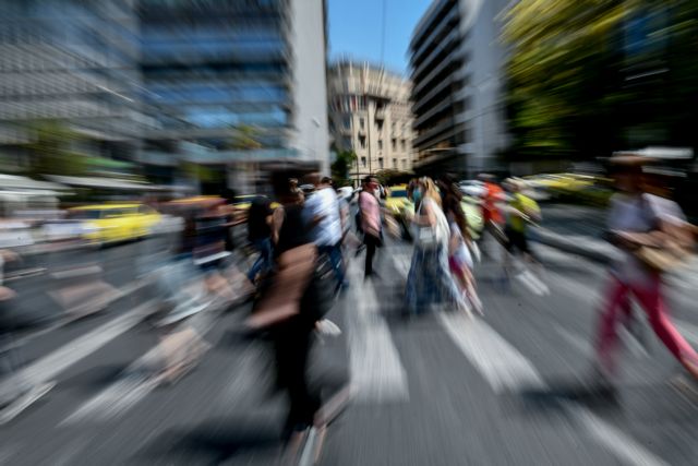 Πέτσας για νέα μέτρα– Το να χάσει κανείς το εισόδημά του είναι ένα ισχυρό κίνητρο να εμβολιαστεί