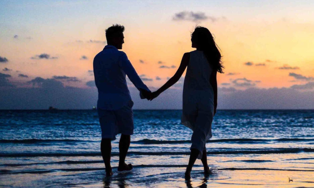 «Βόμβα» στην ελληνική σόουμπιζ – Αυτό είναι το νέο ζευγάρι της πόλης