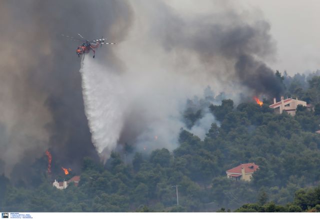 Πυρκαγιά στην Αττική – Οι φλόγες μπήκαν στην Ιπποκράτειο Πολιτεία