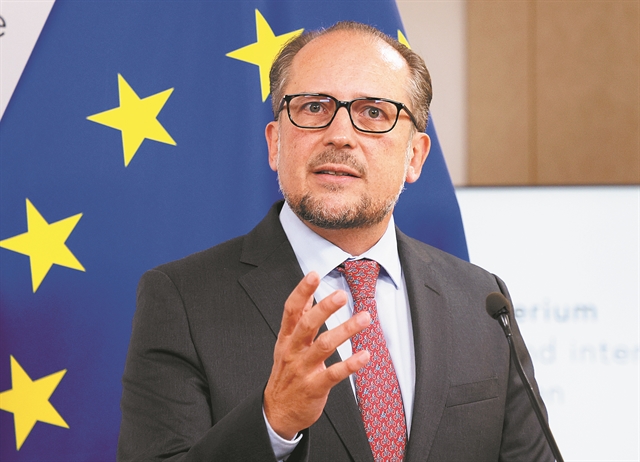 «Δεν έχουμε φτάσει ακόμη στο τέλος της διπλωματίας»