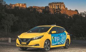 Ερχονται ταξί 9 θέσεωνκαι ηλεκτροκίνητα