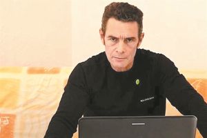 Πρώην αστυνομικός κατηγορείται ότι υποκινούσε πραξικόπημα στη Γαλλία!