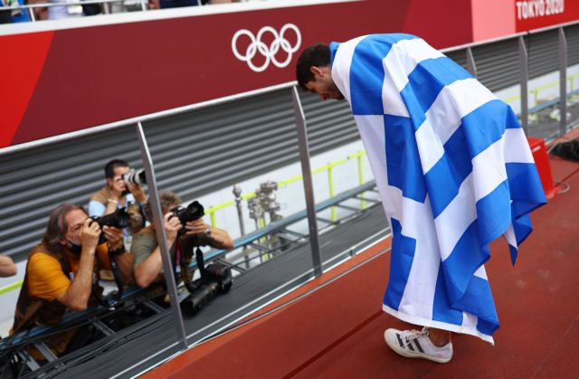 Μίλτος Τεντόγλου – Πανηγυρισμοί στα Γρεβενά μετά το χρυσό στους Ολυμπιακούς – Τι είπε η μητέρα του