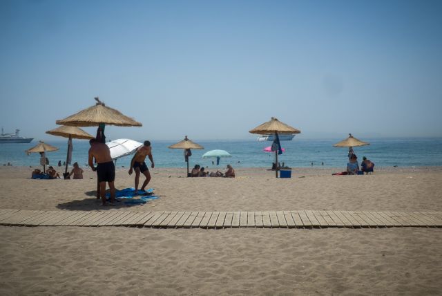 Καιρός – Ακραίος καύσωνας με θερμοκρασίες στο «κόκκινο» και έντονο αίσθημα δυσφορίας