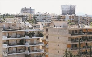 Οι εφορίες «ξεσκονίζουν» συμβόλαια για τον ΕΝΦΙΑ