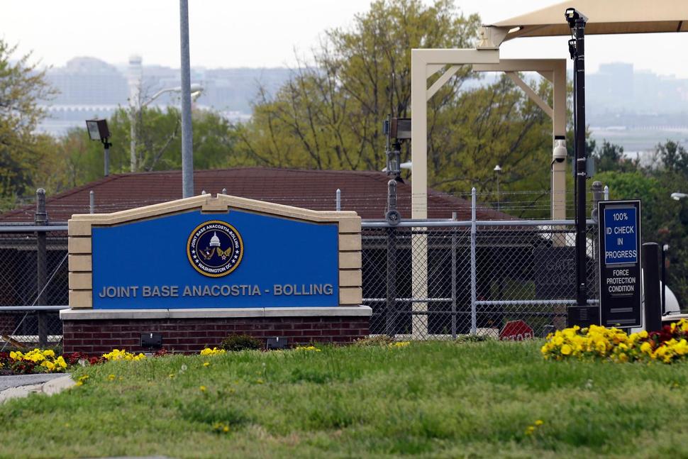 Έκλεισε αεροπορική βάση στις ΗΠΑ μετά την αναφορά για ένοπλο άνδρα