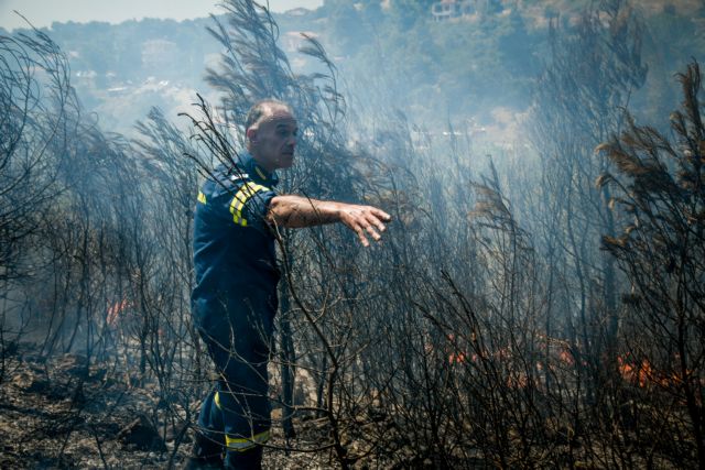 Κολοκούρης – Επιχείρησαν εναέρια μέσα σε όλα τα πύρινα μέτωπα