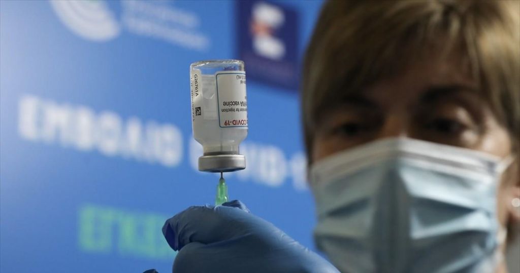 Κοροναϊός – Πρέπει να κάνουμε τρίτη δόση εμβολίου; – Ειδικοί απαντούν σε πέντε «καυτά» ερωτήματα