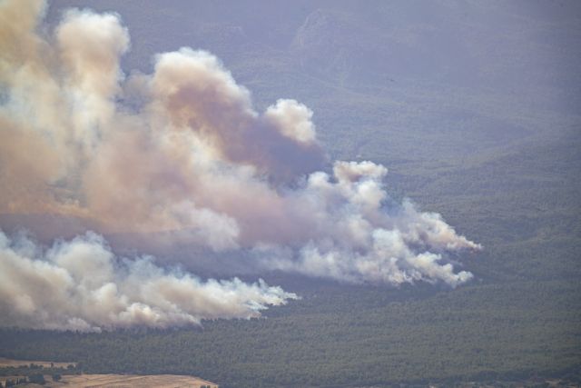 Σε ξενοδοχεία με έξοδα του κράτους η διανυκτέρευση των πυρόπληκτων