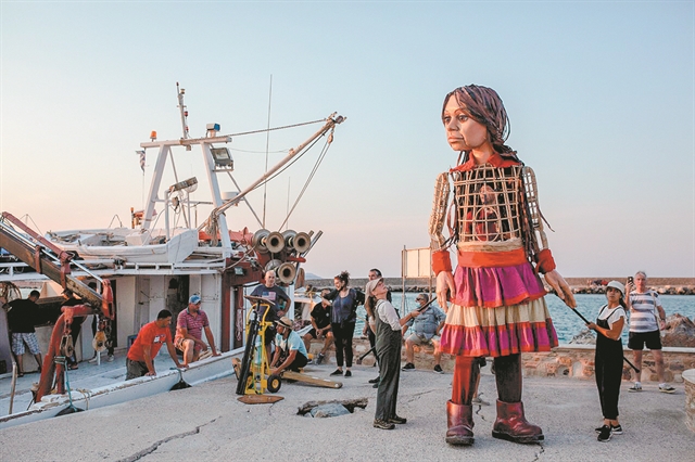 Το ταξίδι της Αμάλ ολοκληρώνεται στο Δημοτικό Θέατρο Πειραιά