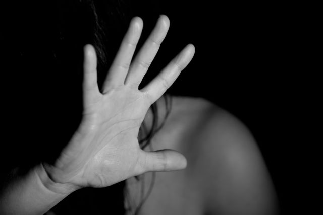 Ενδοοικογενειακή βία – 332 συλλήψεις το πρώτο 15νθήμερο του Αυγούστου