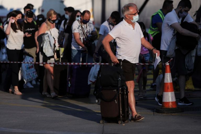 Γώγος – Αυξάνεται η πίεση στο σύστημα υγείας – Στο 51% η κάλυψη των ΜΕΘ