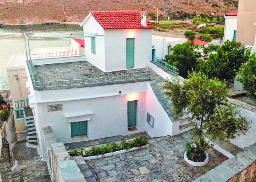 Για τον Θεόφιλο Καΐρη