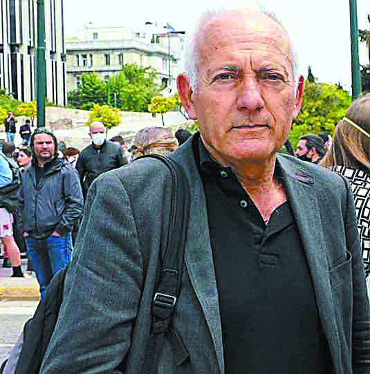 Πέθανε ο φωτορεπόρτερ Γιάννης Κανελλόπουλος