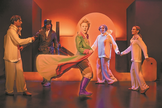 Ο Πρίγκιπας, το ασχημόπαπο και τα Κολλητήρια λένε ιστορίες