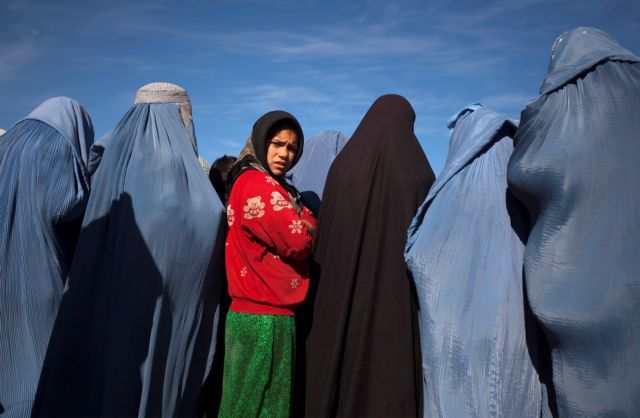 Αφγανιστάν – Κοινή έκκληση ηγέτιδων απ΄ όλο τον κόσμο για σεβασμό στα δικαιώματα των γυναικών