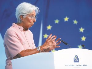Κατεβάζει… ταχύτητα η ΕΚΤ στις αγορές των ομολόγων