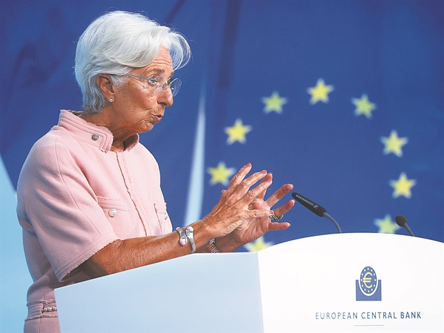 Κατεβάζει… ταχύτητα η ΕΚΤ στις αγορές των ομολόγων