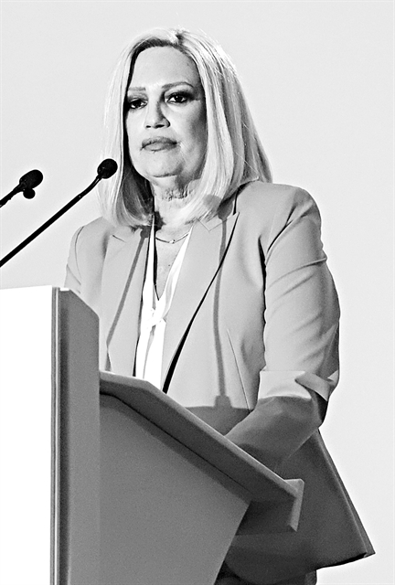 Πρόσκαιροι με όνειρα αιώνια