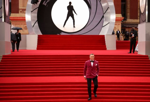 «Βασιλική» πρεμιέρα στο Λονδίνο για τον μυστικό πράκτορα