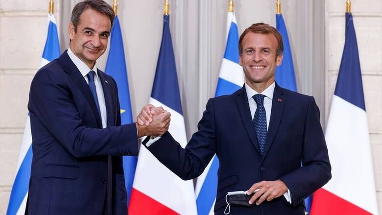 Mitsotakis, Macron announce mutual defence pact,  Greece’s procurement of French frigates