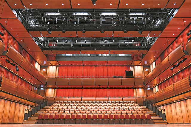 Ζητείται διεμφυλική «Στρέλλα» στην Εναλλακτική Σκηνή