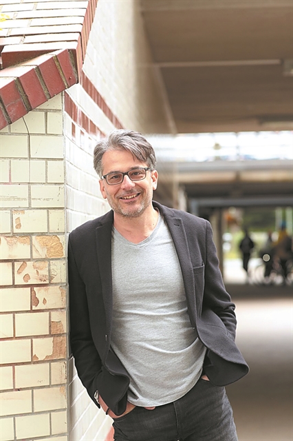 Ενας Ελληνας και ένας φιλέλληνας, υποψήφιοι για τη γερμανική Βουλή