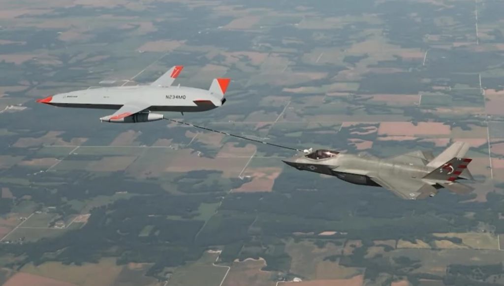 Μαχητικό F-35 ανεφοδιάστηκε για πρώτη φορά από drone – Δείτε βίντεο