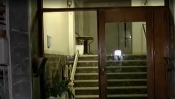 Επίθεση σε πολυκατοικία στην Καλλιθέα