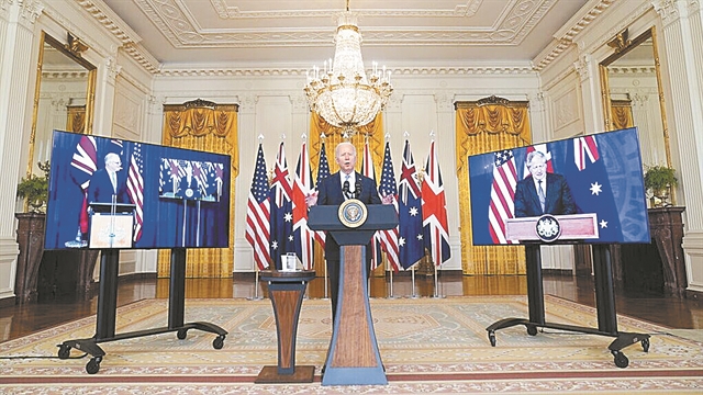 Η AUKUS βαθαίνει τη ρωγμή