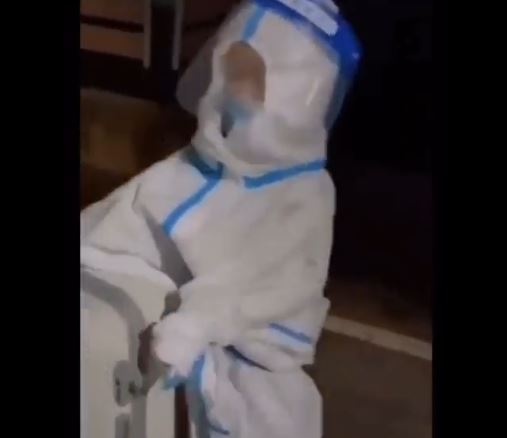 Κοροναϊός – 4χρονο παιδί μπαίνει ολομόναχο σε καραντίνα