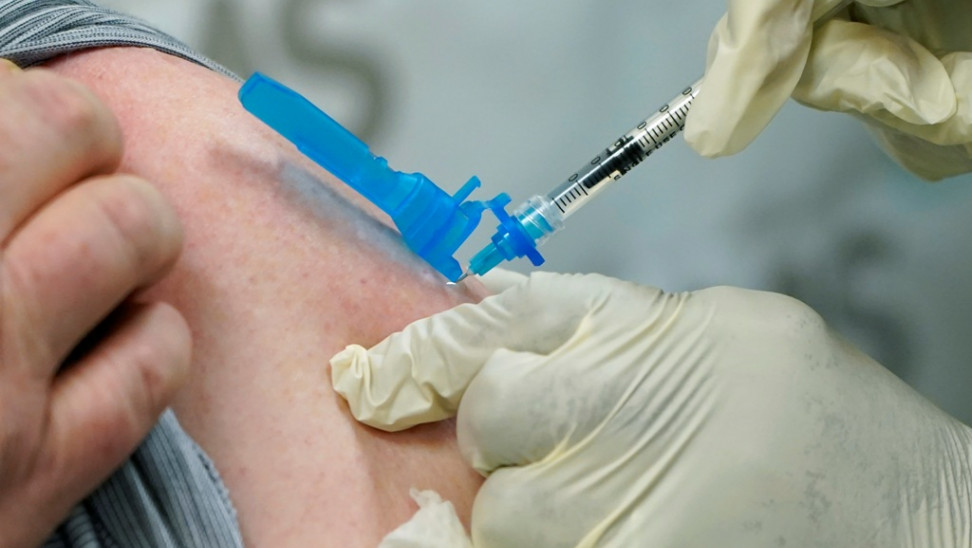 To 57,7% του γενικού πληθυσμού έχει εμβολιαστεί πλήρως