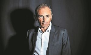 Ερωτικές περιπέτειες ή προεκλογικά κόλπα;