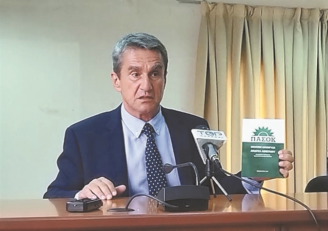 Αγχωμένοι υποψήφιοι στη μάχη των υπογραφών