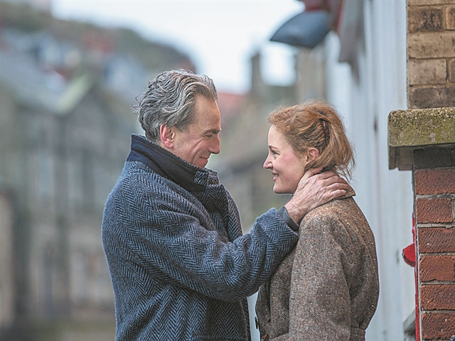 Αόρατη κλωστή