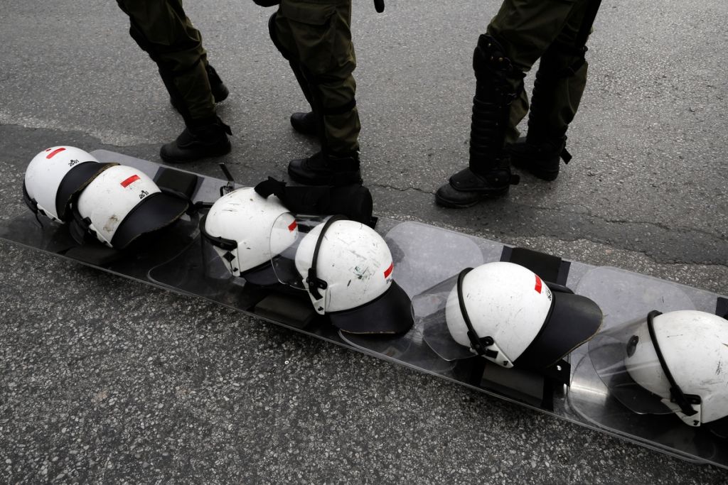 Θεσσαλονίκη – Με ΜΑΤ, ελικόπτερα και drones για την αποτροπή επεισοδίων στη ΔΕΘ