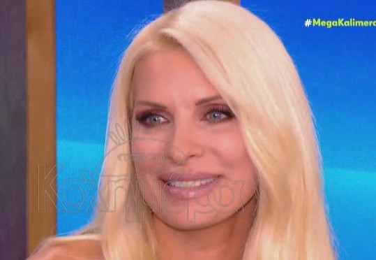 Ελένη Μενεγάκη – Μου έχει τύχει να κλαίω, να σκουπίζω τα μάτια και να βγαίνω στον αέρα