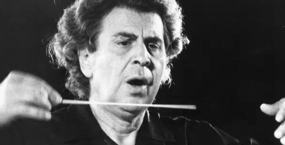 Μίκης Θεοδωράκης – Μέχρι τις 14.00 το λαϊκό προσκύνημα στη Μητρόπολη