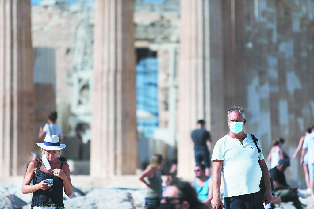 Στα €12,6 δισ. ο πήχης για τα τουριστικά έσοδα