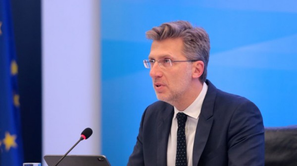 Μέτρα στήριξης στην κοινωνία και το 2022 αν συνεχιστεί η ανάπτυξη