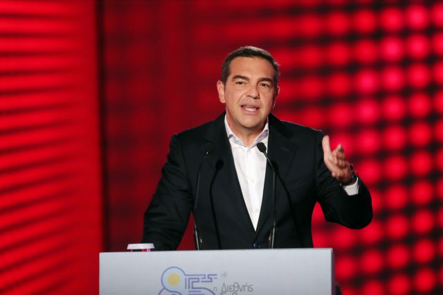 Βασικός μισθός 800 ευρώ και διαγραφή μέρους του ιδιωτικού χρέους της πανδημίας